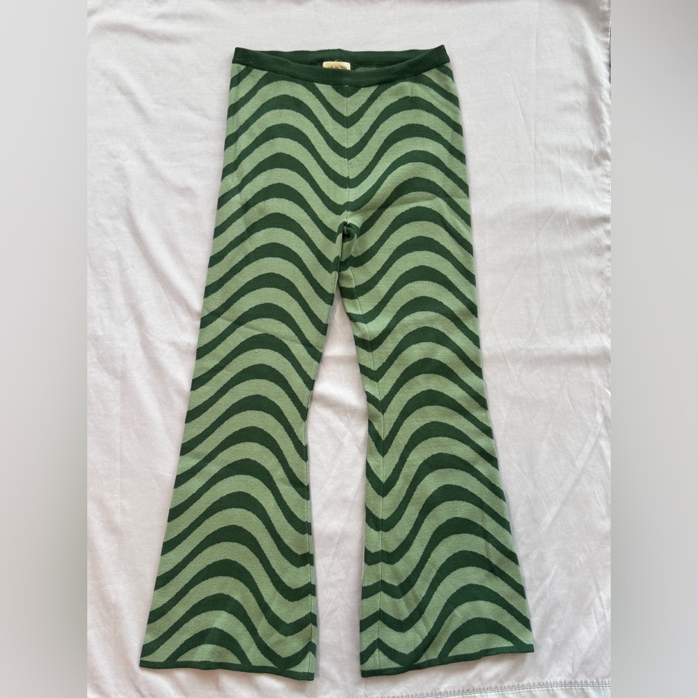 LA Hearts Green Wavy Knit Flare Pants | Size L